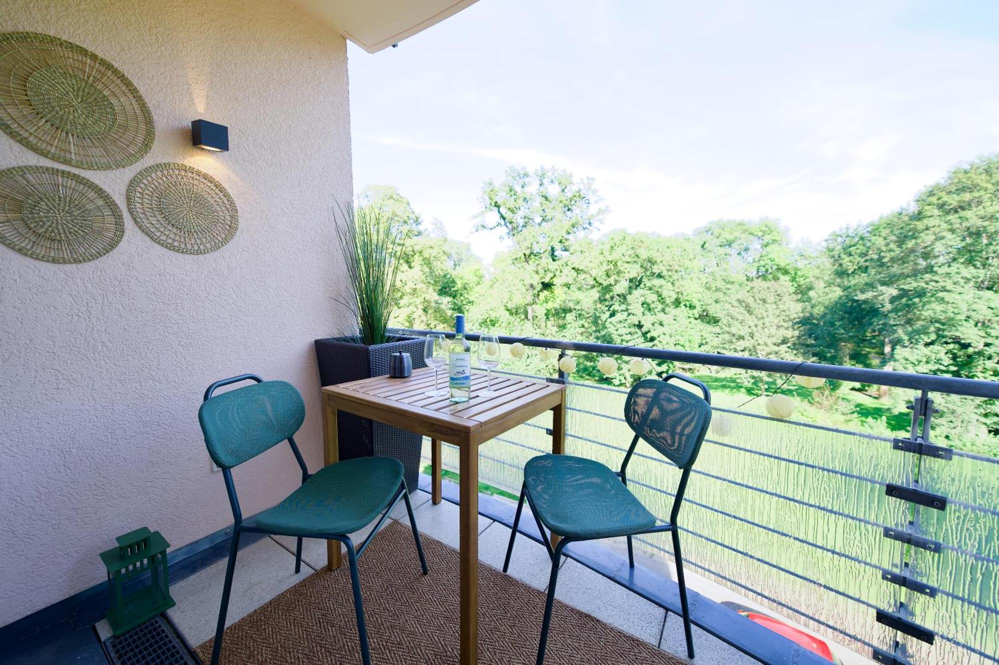 Apartamento Edler Wohnraum Schwanenteich-Oase Mit Balkon, Kaffeevollautomat, Lift & Parkplatz Zwickau Exterior foto