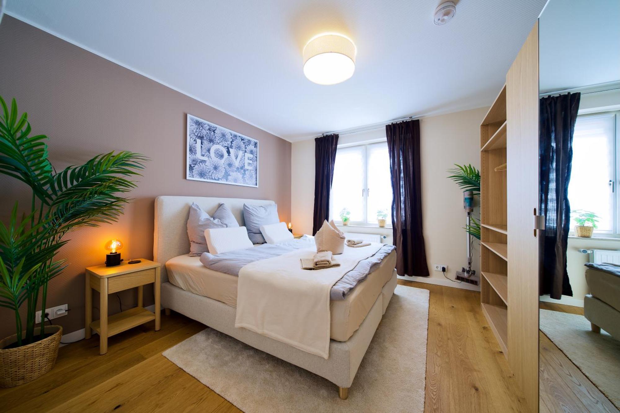 Apartamento Edler Wohnraum Schwanenteich-Oase Mit Balkon, Kaffeevollautomat, Lift & Parkplatz Zwickau Exterior foto